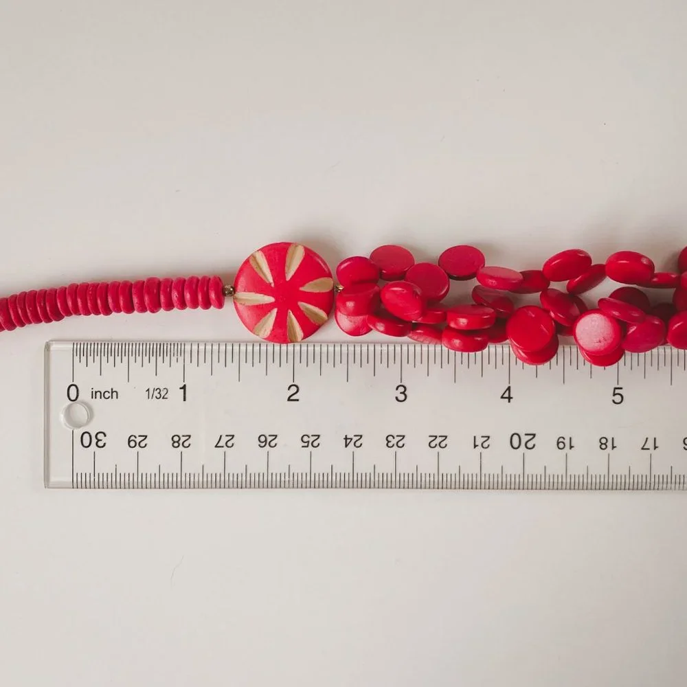 Vintage Wood Bright Red Candy Round Disc Beaded Statement Bold Bib Necklace - Picture 11 of 11